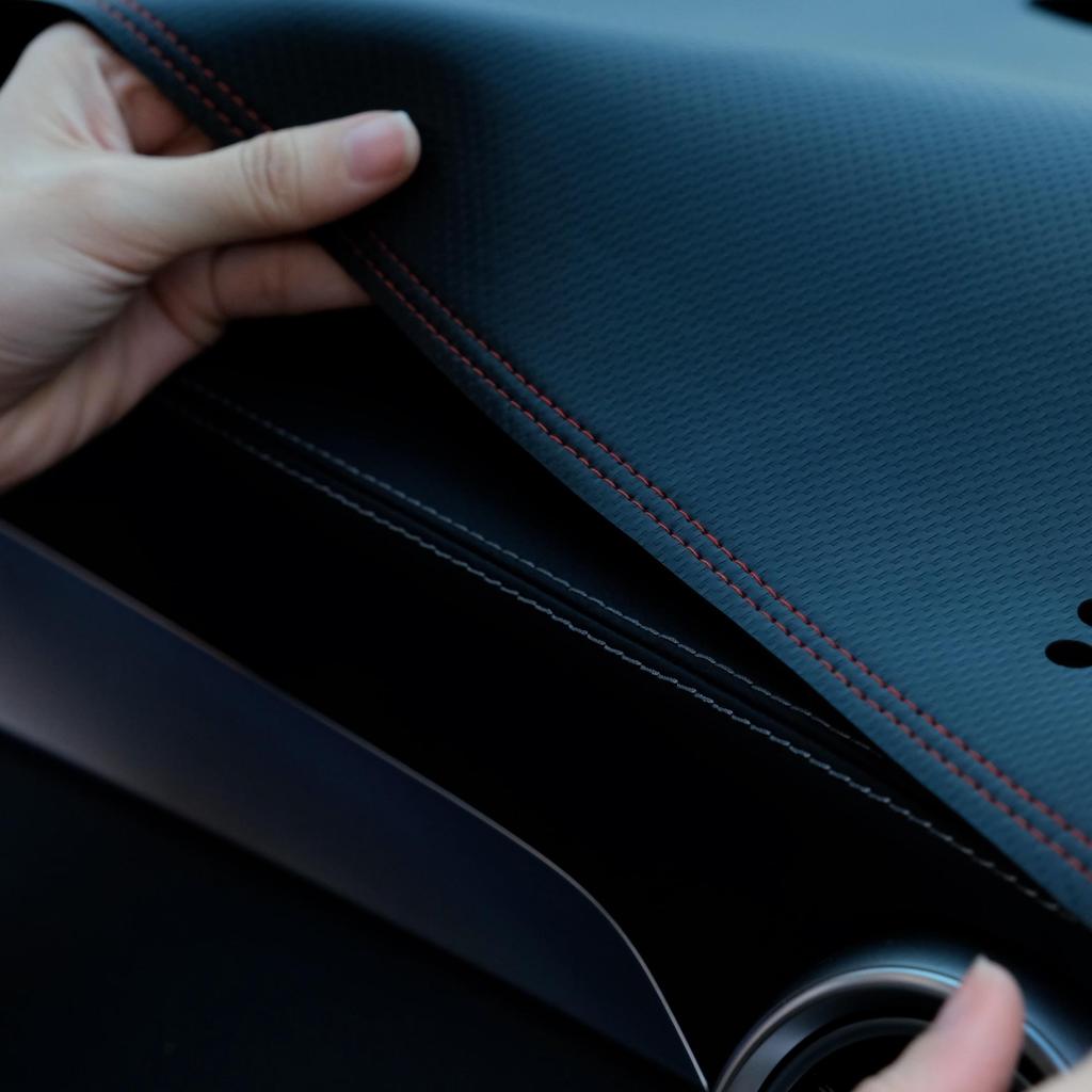 Thảm taplo Hyundai Kona Da carbon